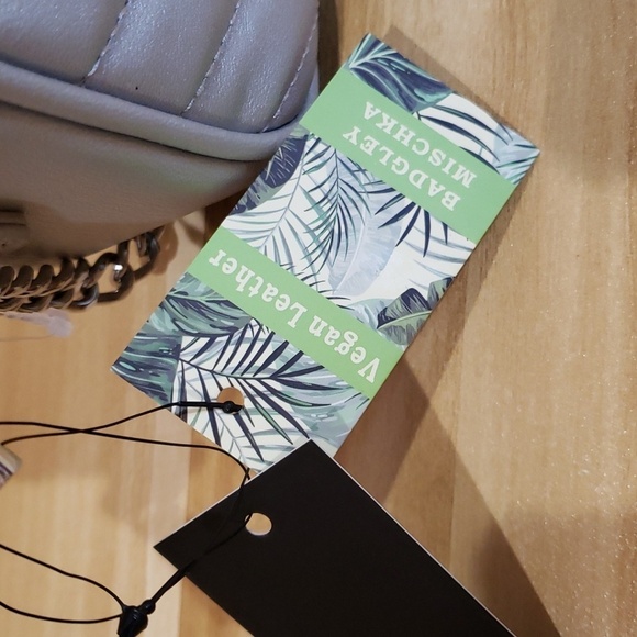 Badgley Mischka NWT Silver Metallic Grey Crossbody Bag - Picture 7 of 8